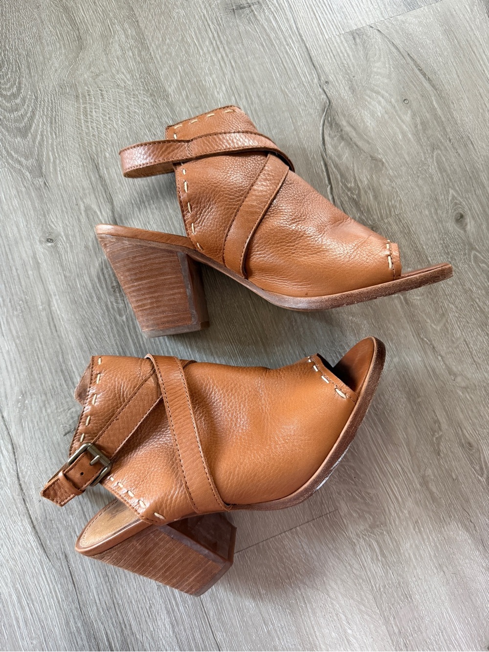 Frye Dani Pickstitch Shield Tan New Heeled Sandals 10